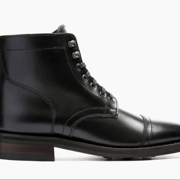 Captain -  Thursday Chrome Leather